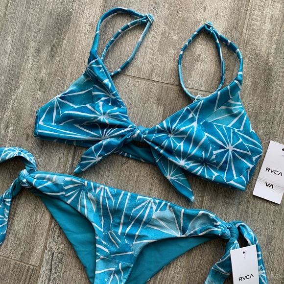 RVCA Other - 🔥🔥RVCA - PAINTED KNOT REVERSIBLE BIKINI SET🔥🔥